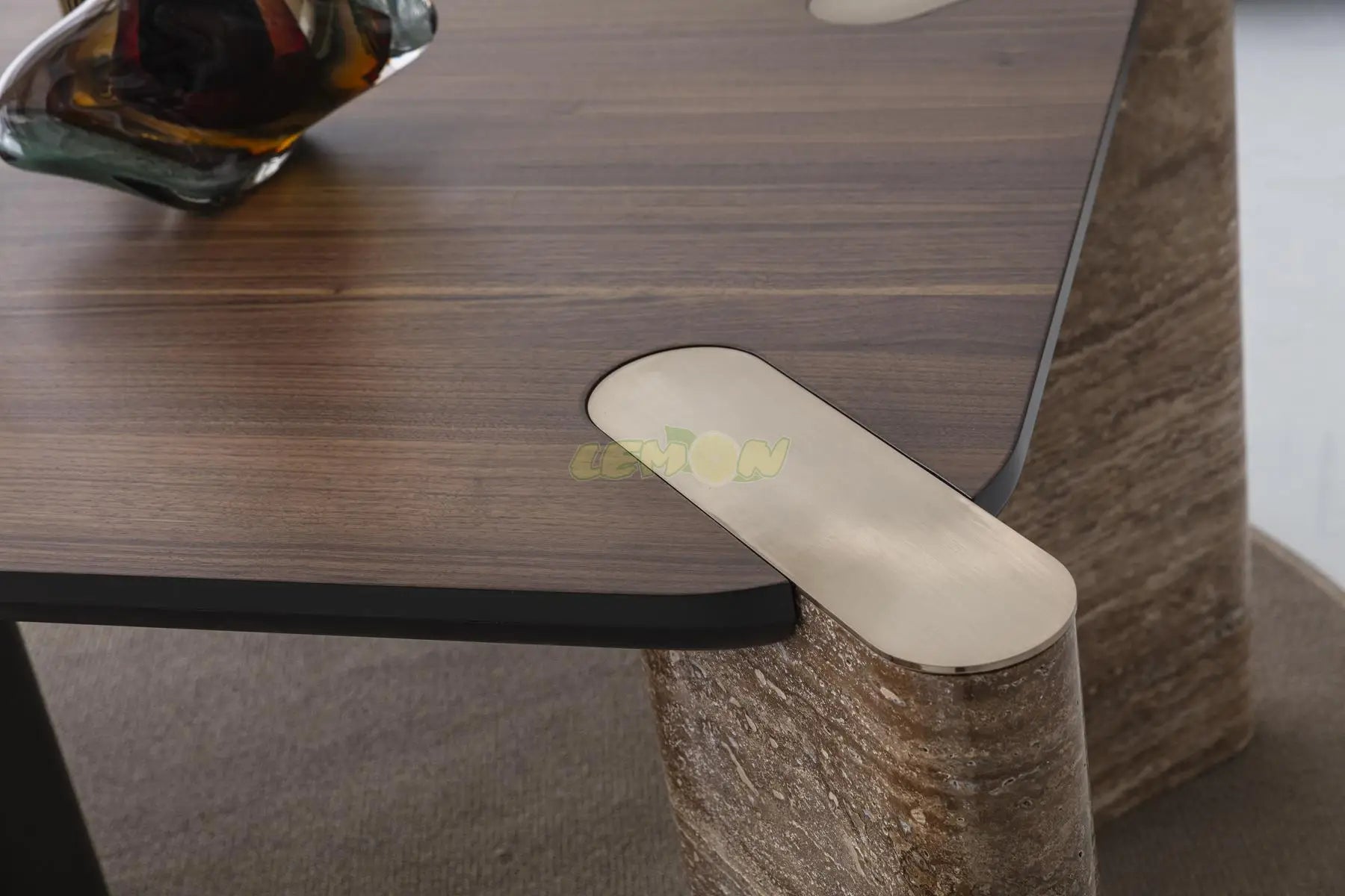 Maybach Wallnuss Esstisch