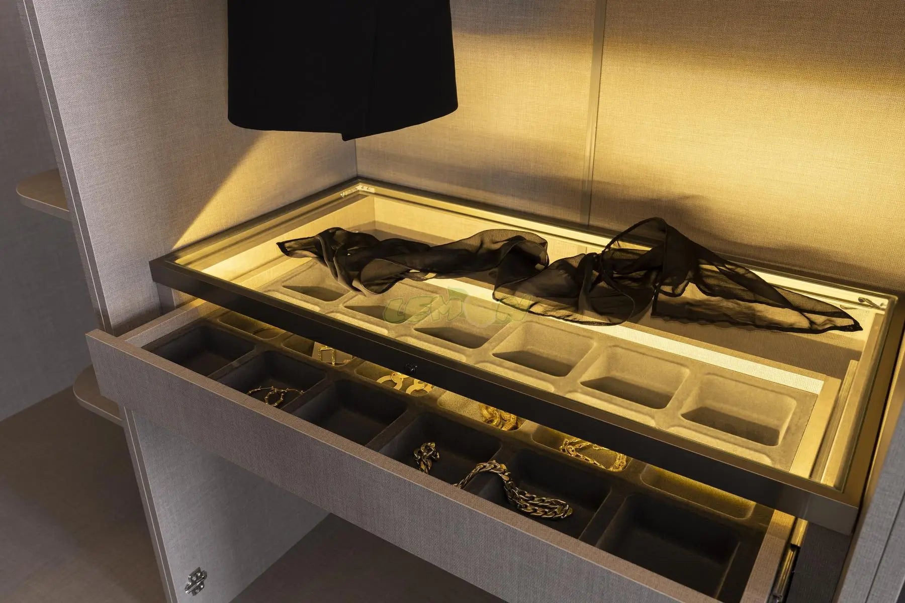 Puzzle Kleiderschrank