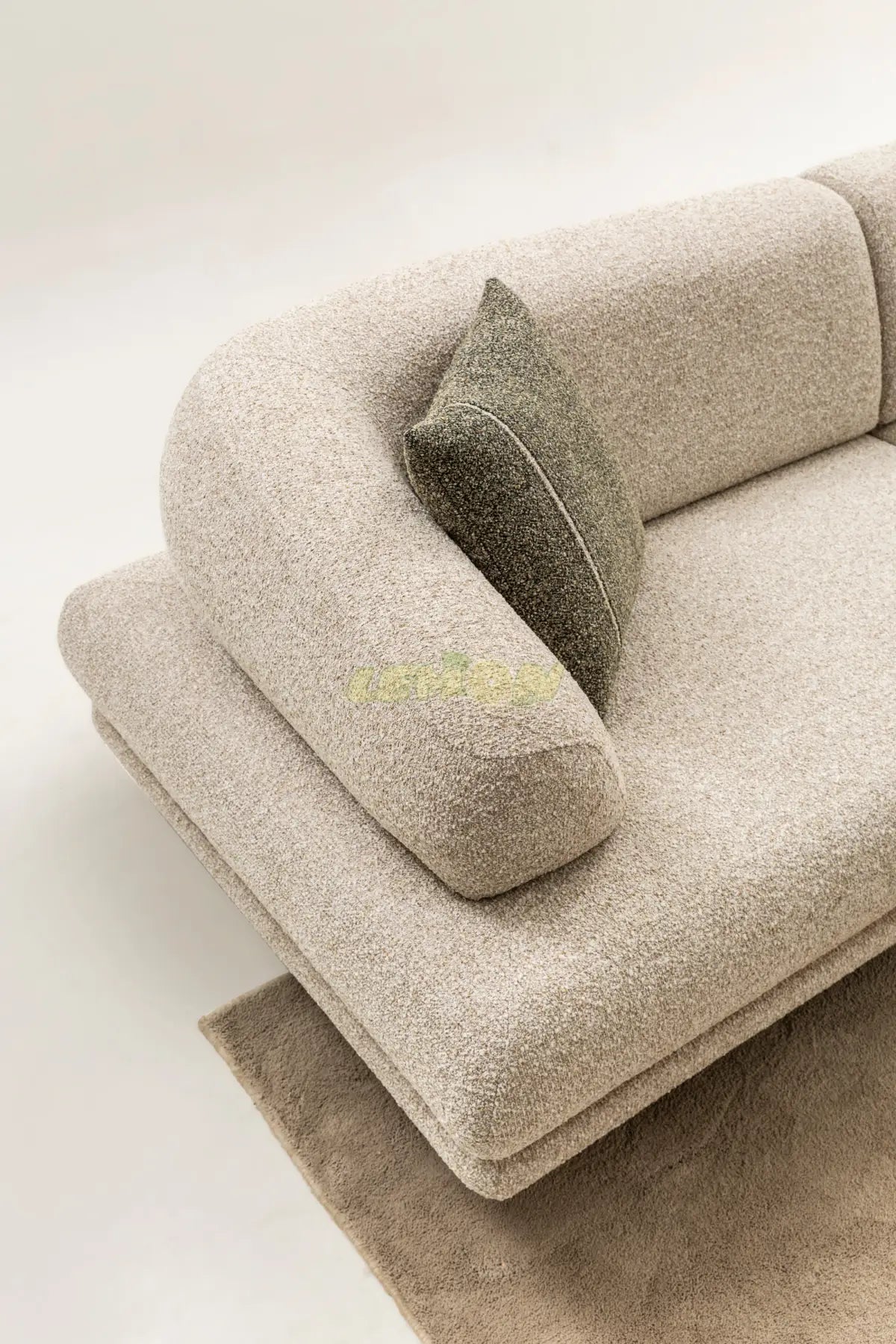 Aura Sofa Set