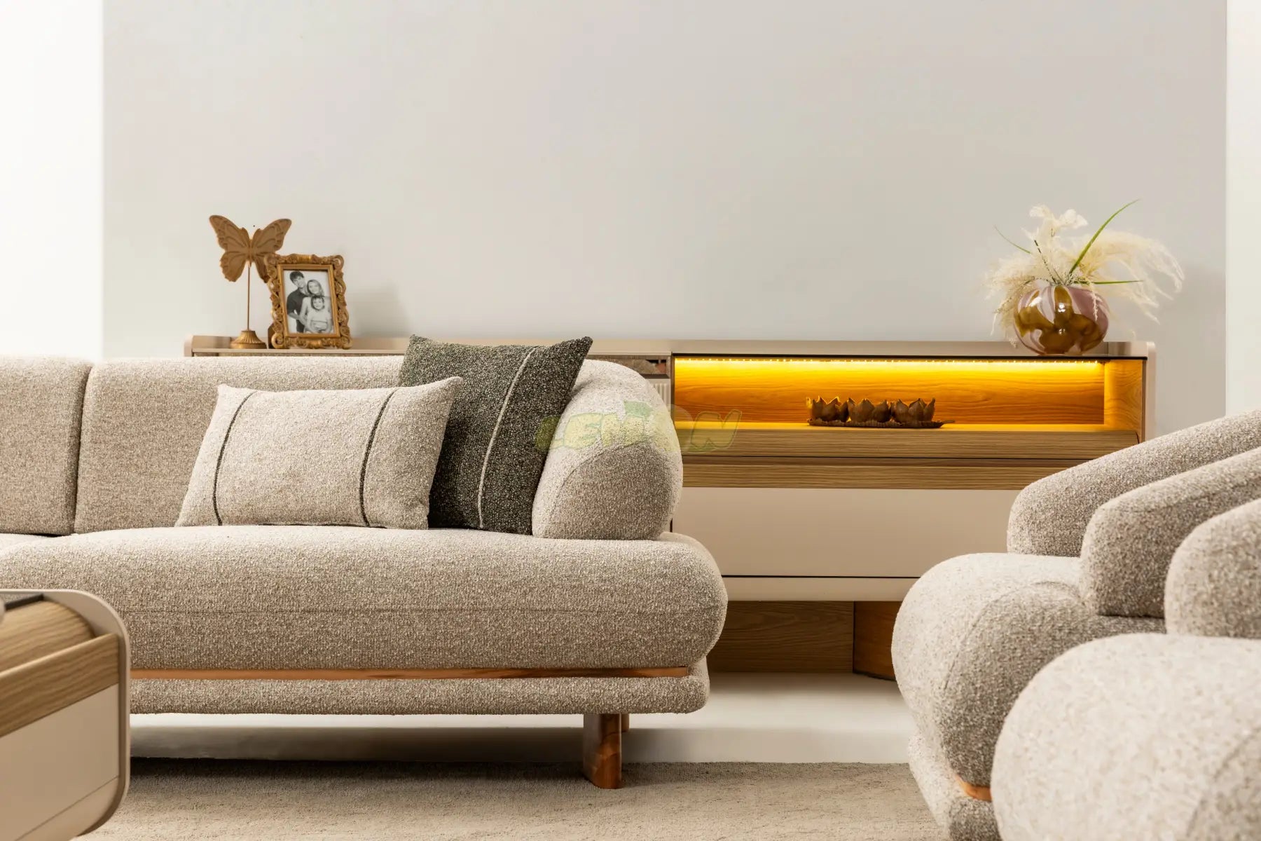 Aura Sofa Set