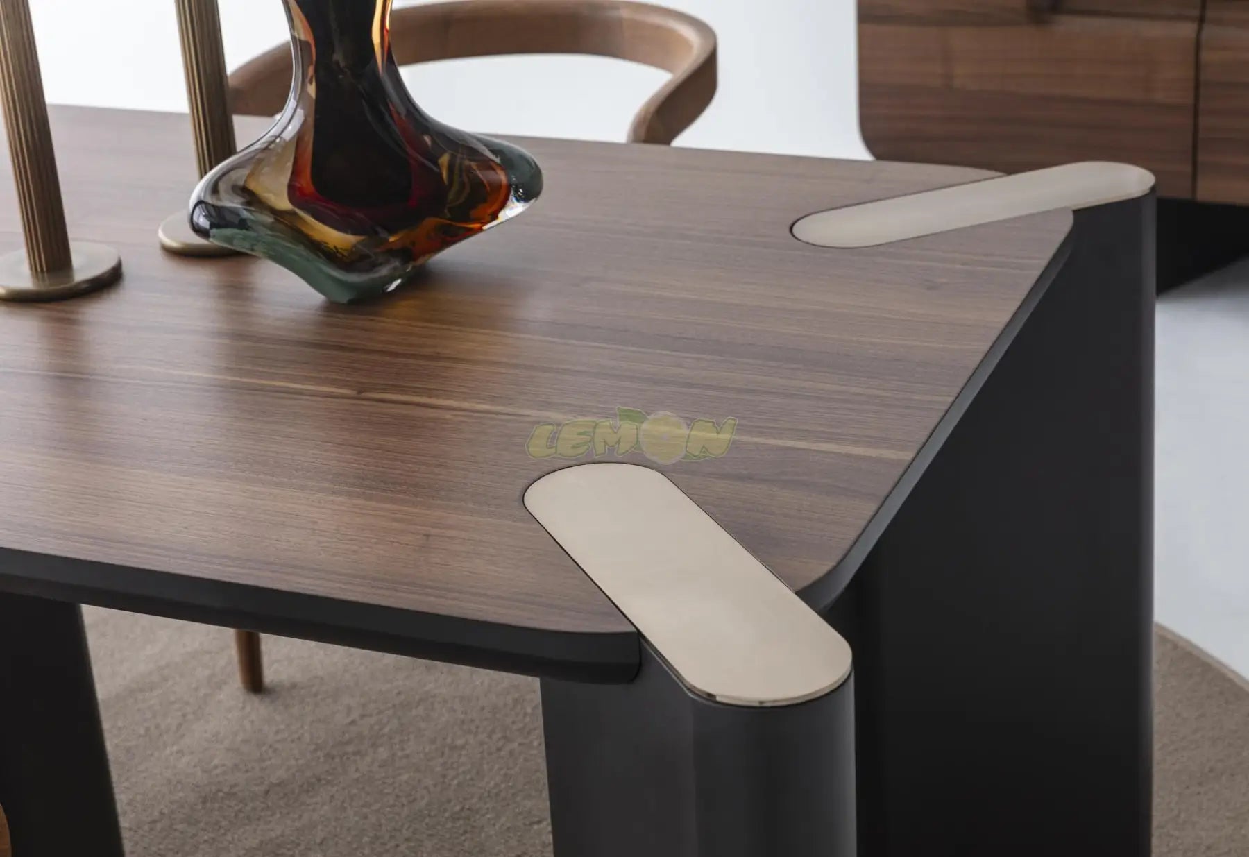 Maybach Wallnuss Esstisch